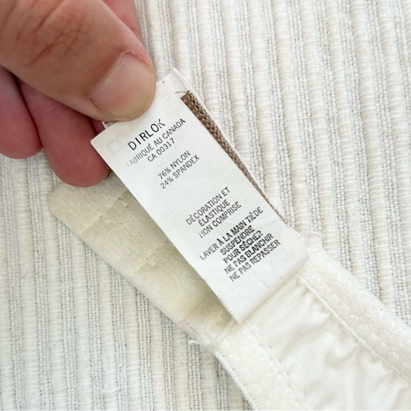 Vogue Unlined Bra - Picture 8 of 9